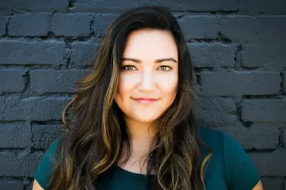 Lang los haar als kapsel bij flaporen.